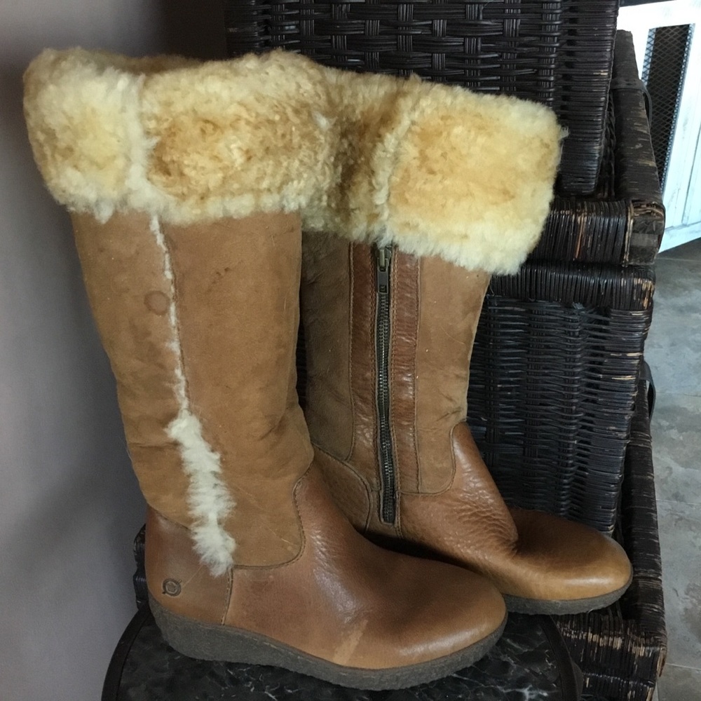 *SOLD* Born Leather boots size 6, New!